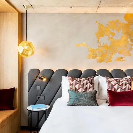 Renaissance Szálloda 4*